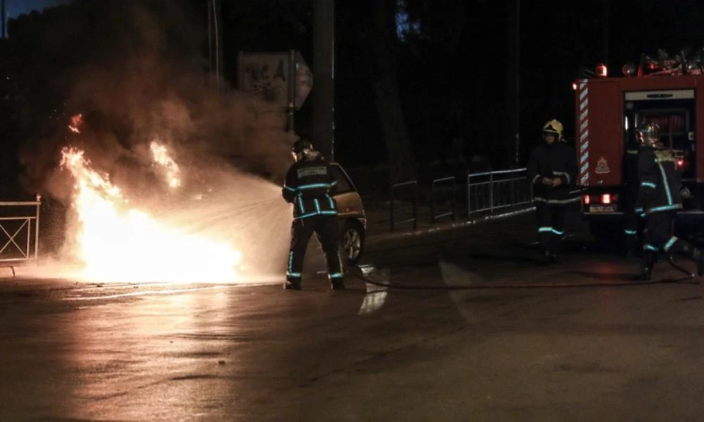 Νέα Αγχίαλος: Φωτιά σε αυτοκίνητο - Εντοπίστηκε απανθρακωμένη σορός